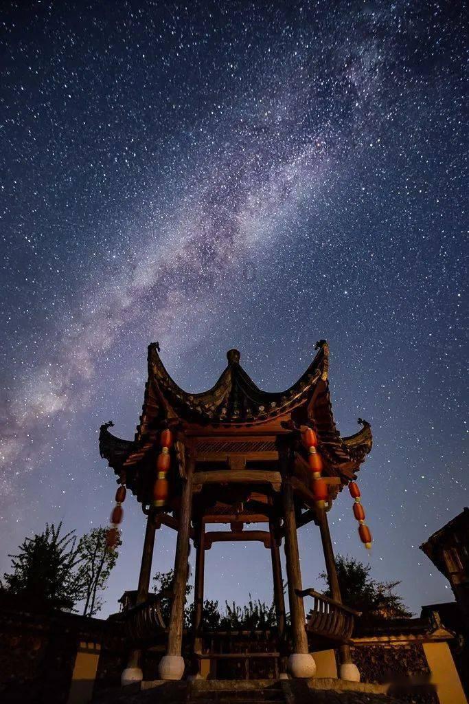 回顾:养女考上大学,瞒着穷养父和富亲爸相认,养父:当我白养你